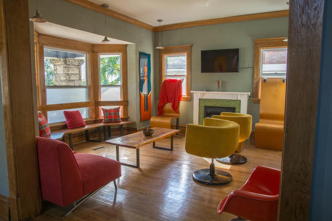Honeycomb Hostel Kansas City Exterior photo